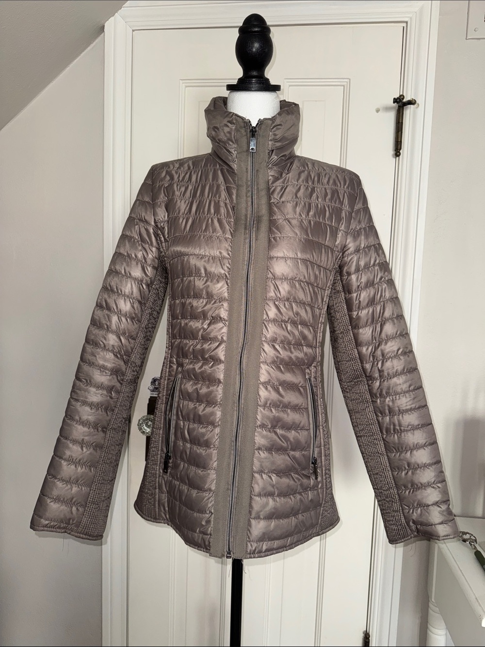 Johnston & Murphy Quilted Taupe Puffer Jacket with Knit Panels